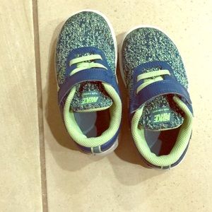 Nike flex contact green and blue